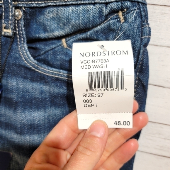 VIGOSS NEW YORK BERMUDA MEDIUM WASH DENIM SHORTS, SZ 27 - Picture 3 of 10